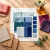 Du Transformative Teal au bleu cobalt : pourquoi le bleu s'impose dans nos intérieurs ce printemps