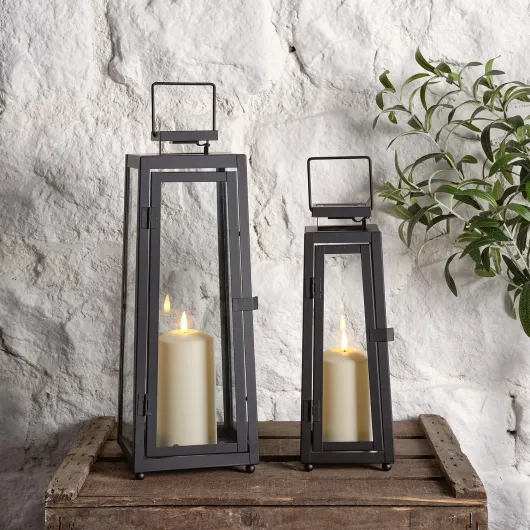 Lot de 2 Lanternes Solaires Noires en Métal Noir avec Bougie LED Décoration pour Jardin Balcon Patio Extérieur