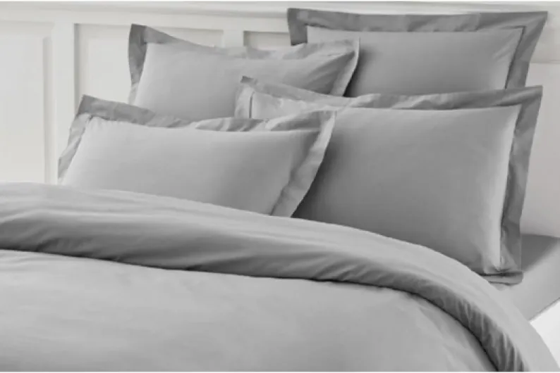 Housse de Couette 240x280 cm Unie Gris Souris 100% Coton 57 Fils/cm² + 2 Taies Assorties – Fabrication Française 50x70 cm