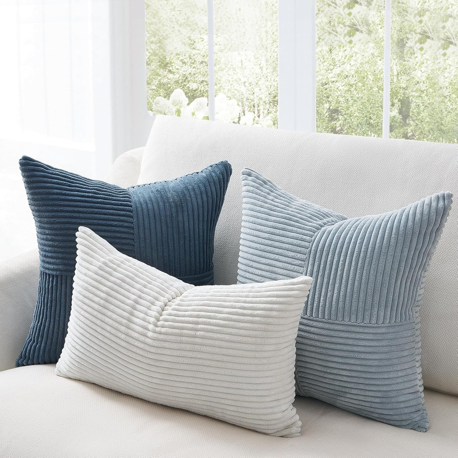 Coussin 45x45 Bleu Dégradé pour Canapé Velours Côtelé Super Doux Mode Housses de Coussin pour Lit Adulte Chaise Jardin Fauteuil Décoration Intérieure et Extérieure 45 x 45 cm (Lot de 4) Bleue Série
