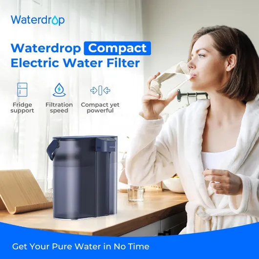 Carafe Filtrante Électrique Instantanée pour Réfrigérateur avec Filtre de 3 Mois, Système de Filtre à Eau de Comptoir, Réduit le Chlore, Plomb, Mercure, Réduit les PFAS, 757 Litres, Bleu Compact Bleu