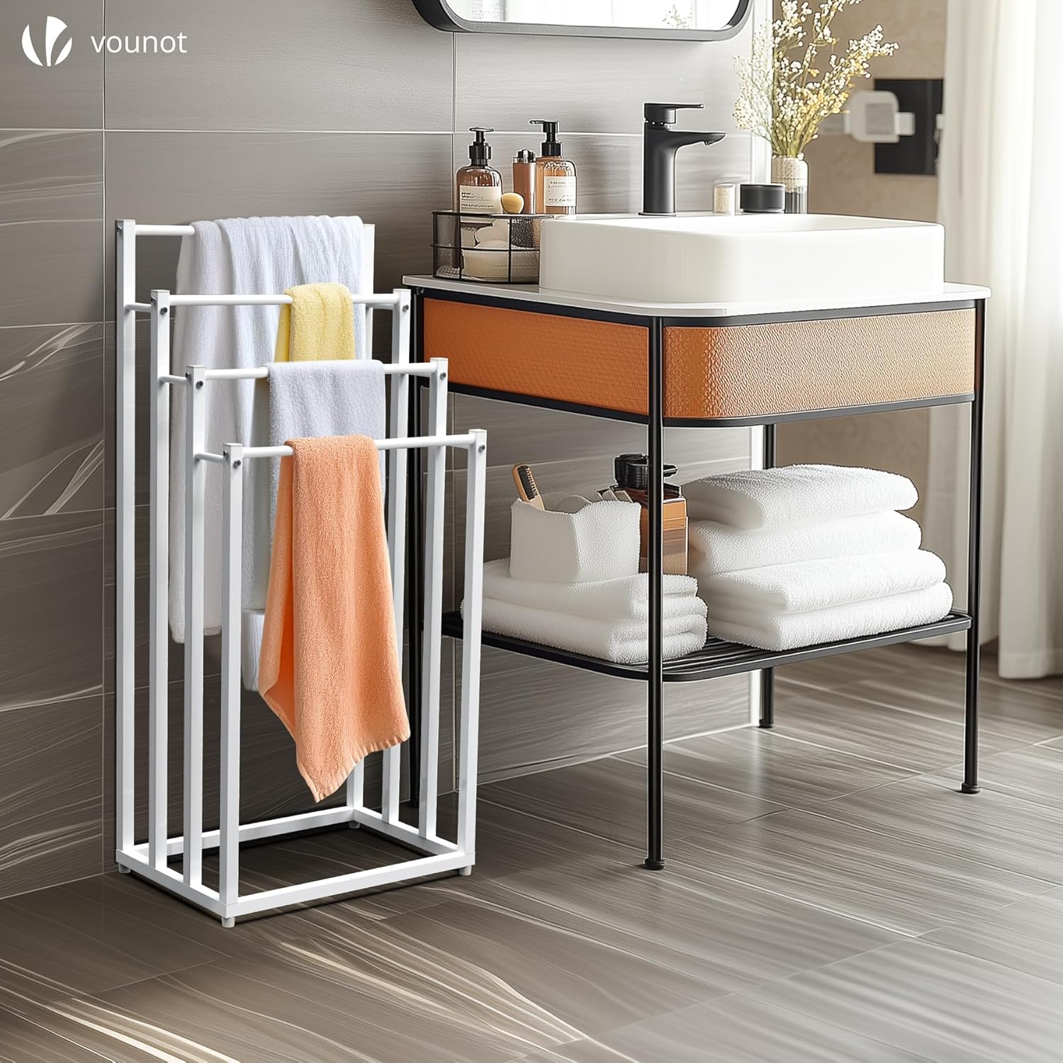 ® Porte-Serviettes autoportant sur Pied Support à 4 Niveaux en Métal Rangement Stable pour Serviettes de Bain et Accessoires Idéal à Côté de la Douche Baignoire ou Lavabo Blanc 4 Niveaux / Blanc