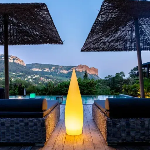 Test Lampadaire sans fil goutte LED CLASSY H120cm : une grosse veilleuse déco pour le salon et la terrasse