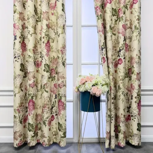 Test Rideaux Rose Fleur Isolé Thermique SMXVRC : jolis motifs, occultation correcte, finitions moyennes