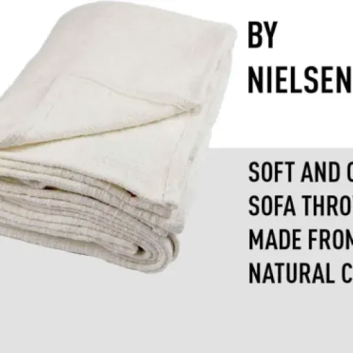 Test Plaid Avivo nielsen HOME : un plaid coton simple qui fait le job sur le canapé