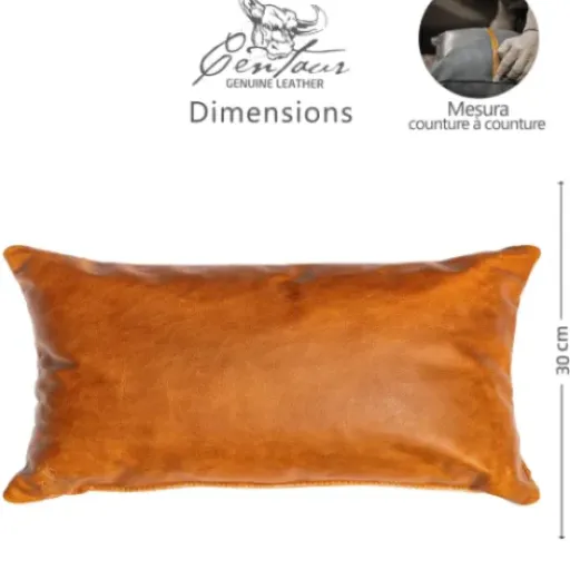 Test coussin décoratif Centaur cuir cognac 50x30 : beau sur le canapé, moins sympa pour la nuque