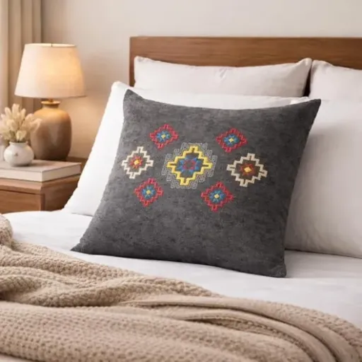 Test Housse de coussin ornement de tapis arménien 43 x 43 cm : jolie pièce déco mais pas donnée