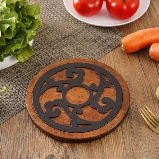 Test Dessous de Plat Bois & Métal 20 cm : simple, costaud et plutôt malin sur la table